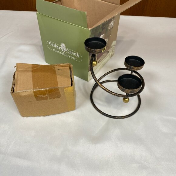 Cedar Creek Wire Holder w/ 3 Glass Tealight Holders Candle Holder - Picture 2 of 3